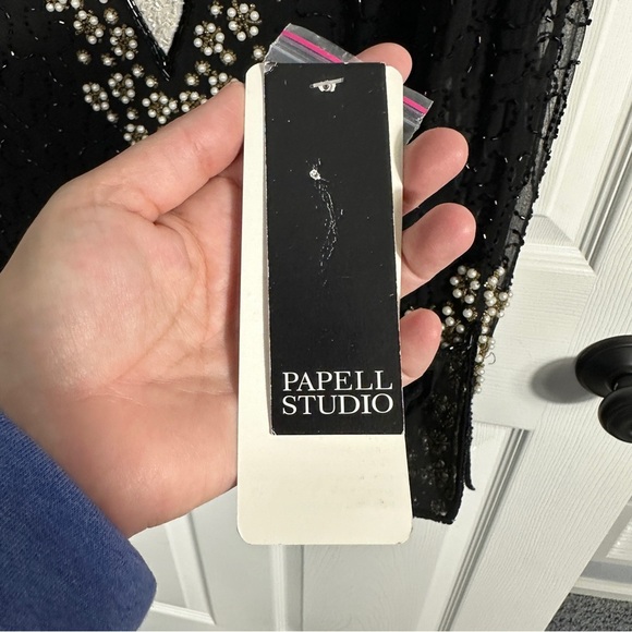 NWT Papell Studio embellished 100% silk tunic top, size small - Picture 5 of 16